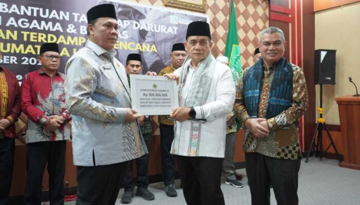 Tanggap Bencana, Wamenag Salurkan Bantuan 500 Juta Untuk Sumatera Utara