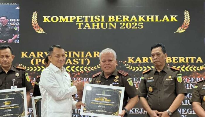 Kejatisu Raih Penghargaan Atas Partisipasi Aktif dalam Kompetisi Satuan Kerja “Ber-AKHLAK” Tahun 2025 Dari Jaksa Agung