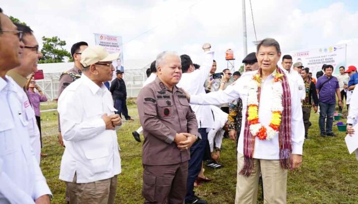 Dukung Penuh Gerakan Merawat Bumi, Kajati Sumut Dampingi Utusan Khusus Presiden Bidang Energi dan Iklim