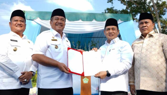 Kemenag Terima Sertifikat Tanah Hibah Pembangunan MAN IC Asahan