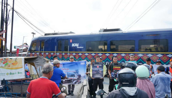 Imbauan Taat di Perlintasan Kereta Demi Keselamatan
