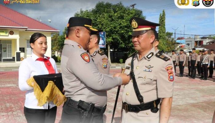 Kapolres Nias Selatan Pimpin Sertijab Kasat Binmas dan Kabag SDM