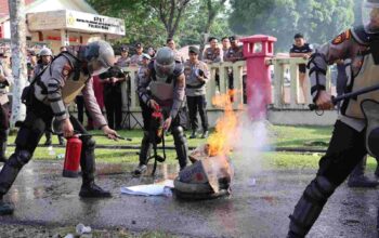 Antisipasi Ancaman, Polres Nias Gelar Simulasi Sispam Mako: Kapolres Agung Tegaskan Kesiapsiagaan Personel Harga Mati