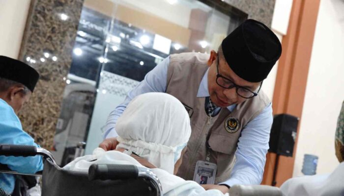 358 Jemaah Haji Kloter 8 Tiba di Asrama Haji Medan, Kakanwil Kemenhaj Sumut Minta Jemaah Fokus Raih Haji Mabrur