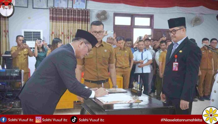 Bupati Nisel Lantik Sejumlah Pejabat Struktural dan Fungsional
