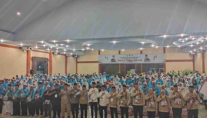 Kakanwil Kemenhaj Sumut dan Bupati Labusel Lepas Pemberangkatan Jemaah Haji Kloter 10