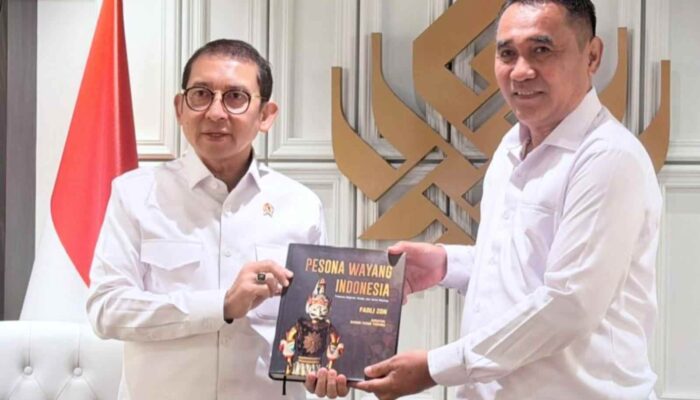 Kunjungi Kemenbud RI, Wakil Bupati Nias Selatan Diterima Langsung Oleh Fadli Zon
