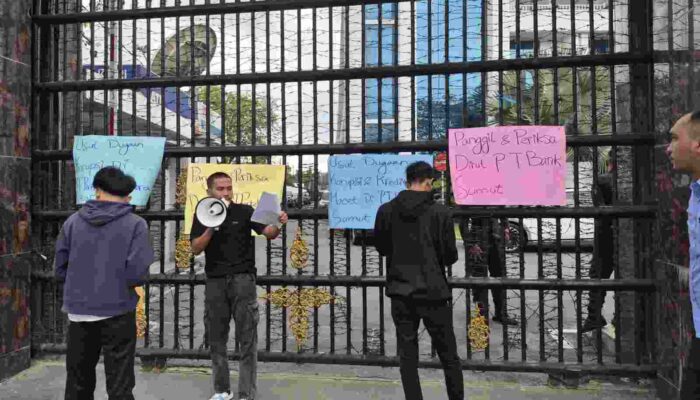 Gelar Aksi di Kejatisu, Alamp Aksi Minta Periksa Pejabat PT PSU Terkait Temuan BPK RI