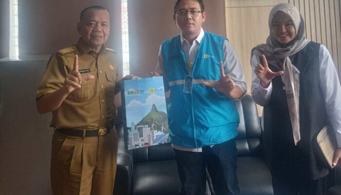 Sinergi Tekan Tunggakan, PLN ULP Lembayung Koordinasi dengan Sekda Lahat Terkait Tagihan LPJU