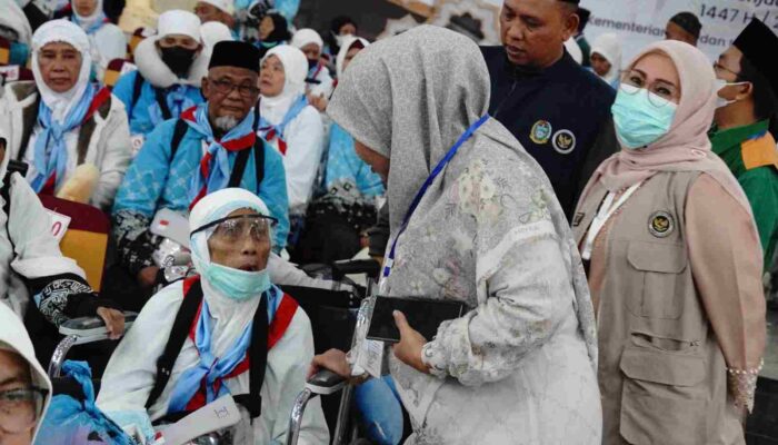 Sebanyak 359 Jemaah Kloter 8 Tiba Dengan Selamat, Ketua PPIH Ajak Jaga Kemabruran Haji