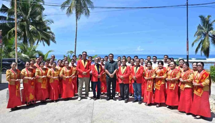Wakil Bupati Nias Selatan Secara Resmi Membuka Lomba Paduan Suara Mars Perjuangan Nias Selatan
