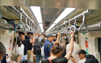 KLB Uji Coba LRT Jabodebek Mulai Dimanfaatkan Pengguna pada Jam Sibuk Pagi