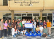 BRI Region 6 Salurkan 200 Paket Sembako Melalui Program CSR kepada Jemaat Gereja St. Paskalis
