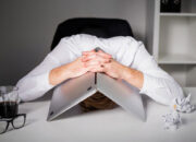 Financial Burnout: Saat Capek Cari Uang Tapi Saldo Tabungan Tidak Bertambah
