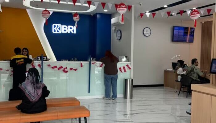 Sambut HUT ke-81 RI, BRI BO Cempaka Mas Semarakkan Kantor dengan Dekorasi Nuansa Merah Putih