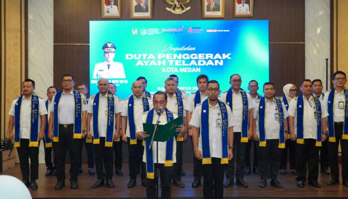 Wali Kota Medan Dikukuhkan Jadi Duta Penggerak Ayah Teladan