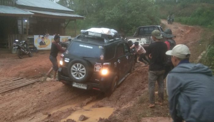 Hampir Sepuluh Bulan Akses Jalan & Jembatan Rusak  Pasca Banjir Belum Diperbaiki, Warga Simpur Keluhkan Lambannya Pemulihan