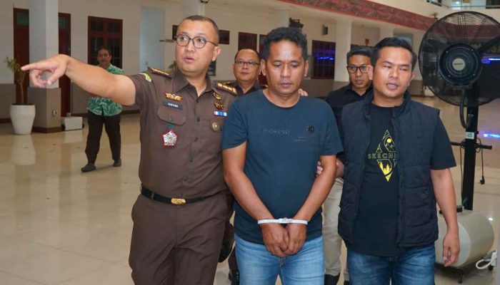 Sempat Diwarnai Perlawanan Keluarga, Buronan Tambang Ilegal Madina Diciduk di Medan Johor